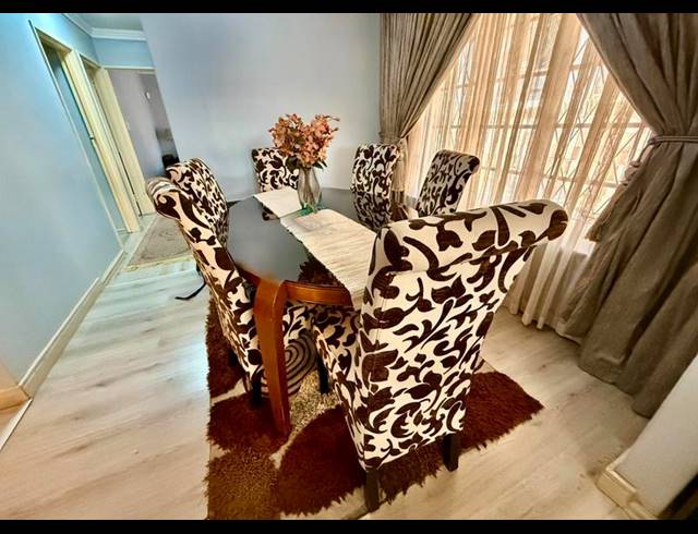 4 BEDROOM HOUSE FOR SALE IN HAYFIELDS